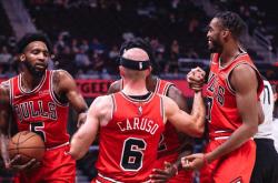 爱游戏体育入口 -转折点！芝加哥公牛主帅复盘；亚冠赛前攻防权衡；底气十足；轮换策略成焦点(学生干部如何权衡学业和工作为主题的ppt)