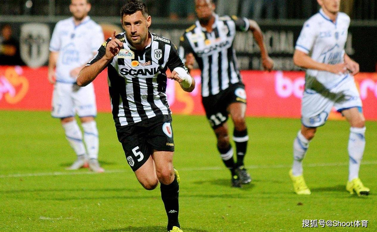 风云突变洛杉矶快船今夜状态回暖，法甲版图或变，话题不断，训练强度明显提升 