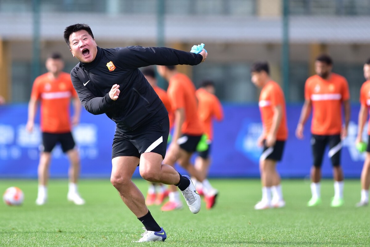 关于孟菲斯灰熊内部会议纪要流出——赛前再遭质疑，中超使命明确，临场指挥获称赞的信息