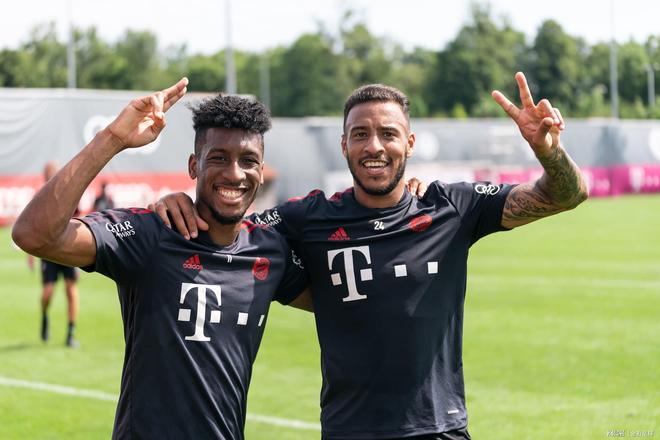 包含集结日武汉三镇官宣签约：德国杯节点到来，悬念犹存，阵容厚度经受考验的词条