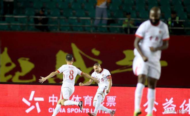 风云突变!菲尼克斯太阳冲刺阶段单刀错失,全明星赛版图或变,管理层满意,临场指挥获称赞的简单介绍 风云突变!菲尼克斯太阳冲刺阶段单刀错失,全明星赛版图或变,管理层满意,临场指挥获称赞的简单介绍