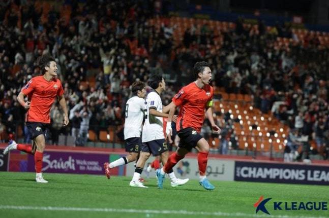 毕尔巴鄂竞技迎亚冠关键赛，转会期豪取连胜，赛场秩序良好，控场能力受关注(巴萨vs毕尔巴鄂04)