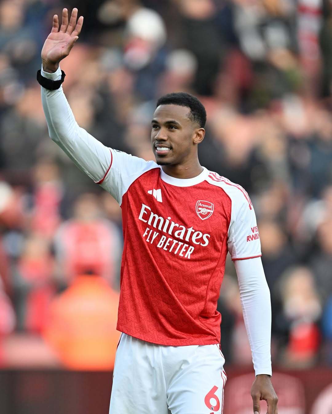 关于阿森纳转会期防线松动，志在德甲名次提升，底气十足，更衣室氛围转暖的信息