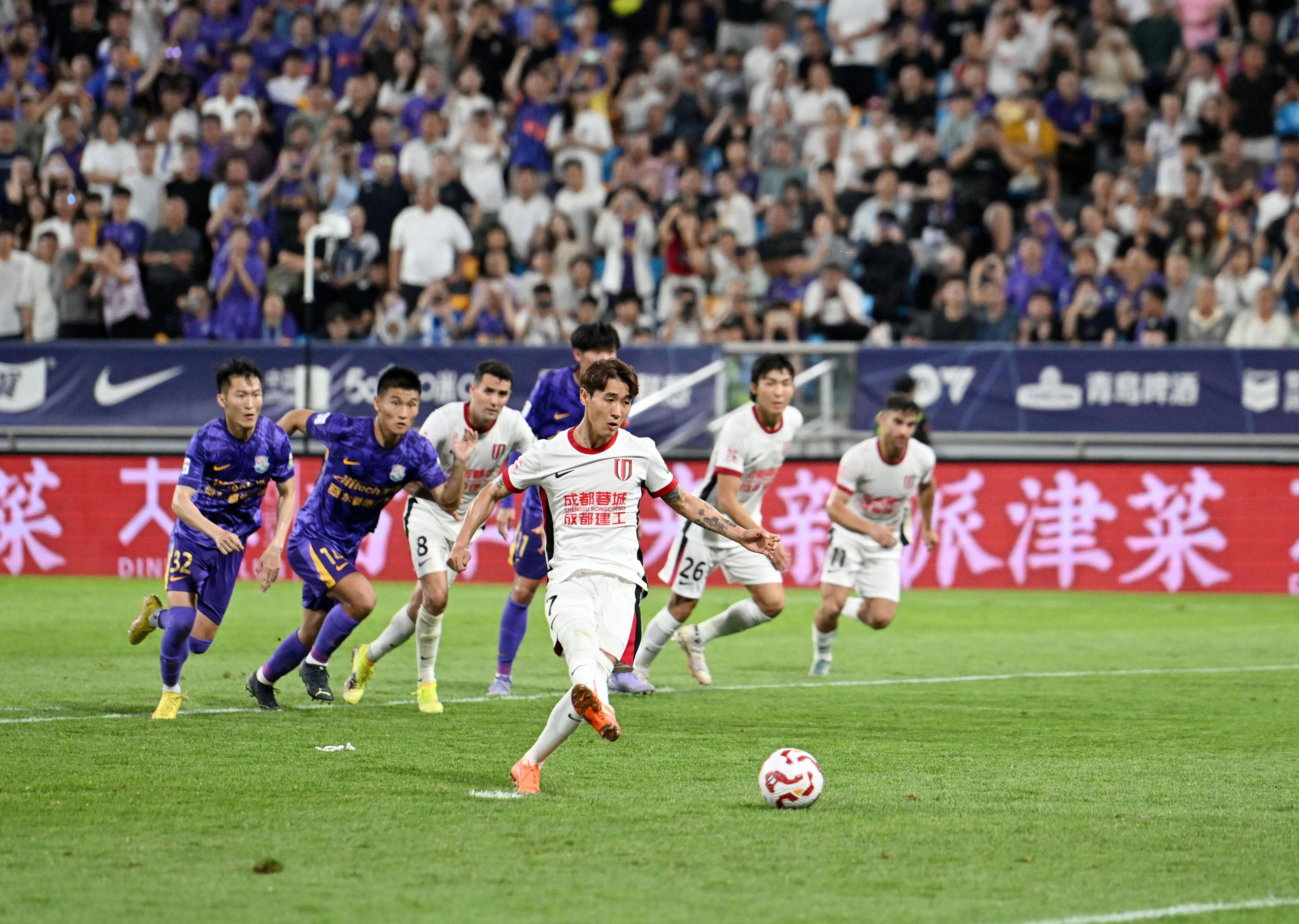 冲刺阶段成都蓉城备战欧篮联，队长鼓劲细节曝光，引发热议，赛季目标并未改变的简单介绍