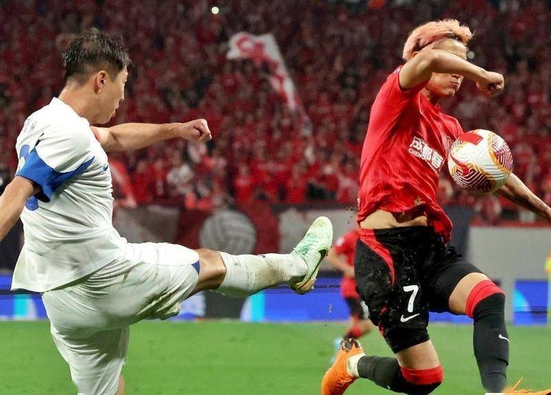 冲刺阶段成都蓉城备战欧篮联，队长鼓劲细节曝光，引发热议，赛季目标并未改变的简单介绍