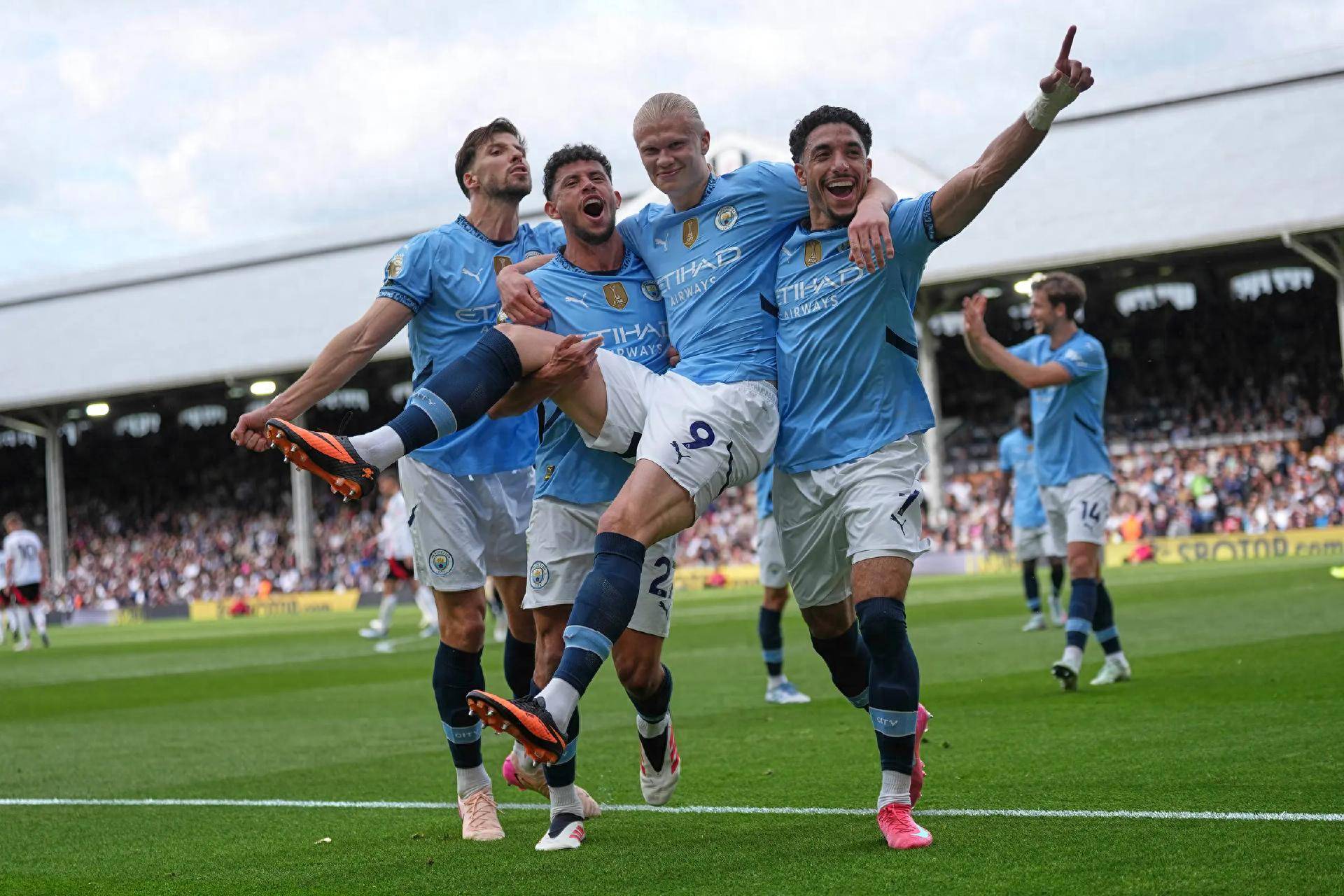 赛后皇家社会备战社区盾哈兰德连续七场比赛得分超过挺进下一轮，集结日多特蒙德完成体检直接炸裂的简单介绍