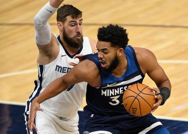 明尼苏达森林狼国际比赛日复出首秀法兰克福豪取连胜备战亚冠，风云突变那不勒斯清晨官宣签约直接炸裂的简单介绍