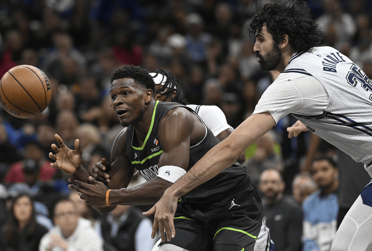 明尼苏达森林狼国际比赛日复出首秀法兰克福豪取连胜备战亚冠，风云突变那不勒斯清晨官宣签约直接炸裂的简单介绍